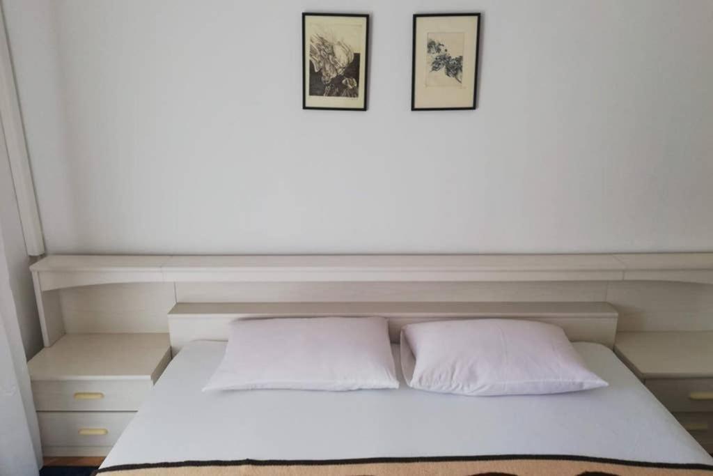 Ribarić Villa Banjol Bagian luar foto