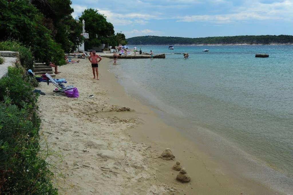 Ribarić Villa Banjol Bagian luar foto